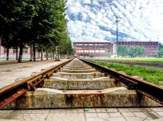 女生報(bào)石家莊東華鐵路學(xué)校選哪個(gè)專業(yè)好？