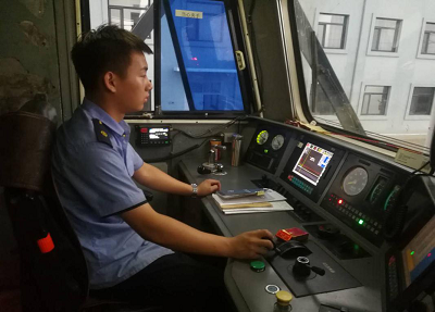 石家莊鐵路學(xué)校火車司機(jī)就業(yè)學(xué)生