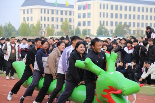 重磅利好！保定 8 個(gè)貧困縣學(xué)子就讀石家莊東華鐵路學(xué)校補(bǔ)助政策全解析